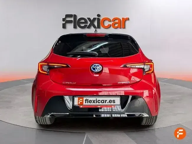 Occasion Toyota Corolla Business Edition 140 PK (102 kW) 2023 Rood