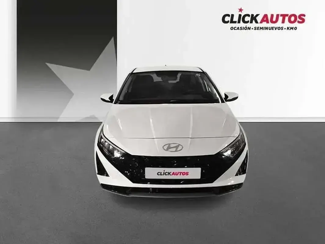 Usado Hyundai i20 101 CV (74 kW) 2025 Blanco Utilitario