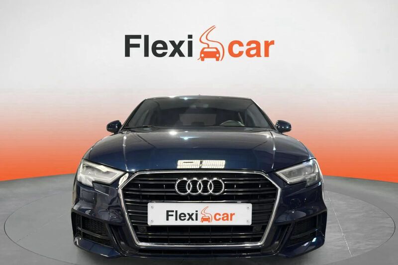 Usado Audi A3 S-Line 116 CV (85 kW) 2019 Azul Berlina