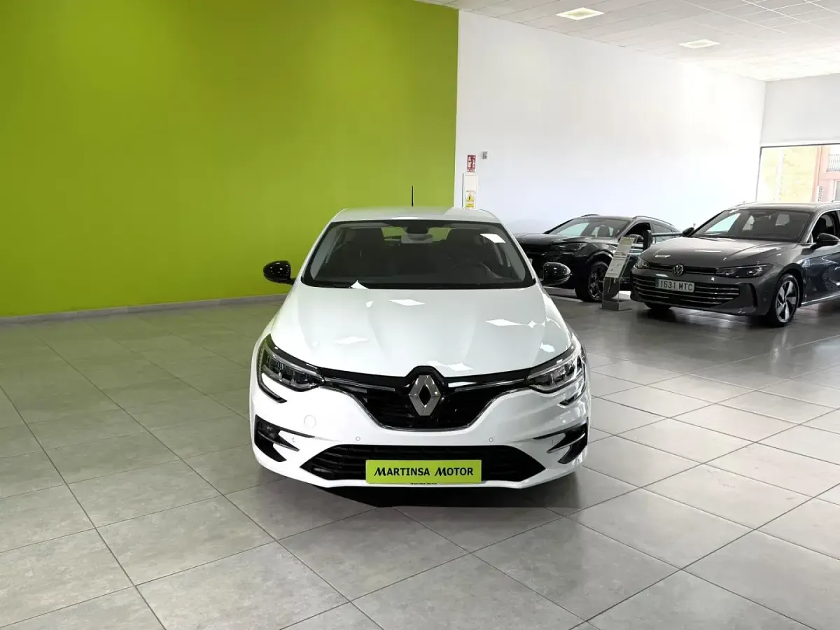 Usado Renault Mégane II Equilibre 115 CV (84 kW) 2022 Blanco Berlina