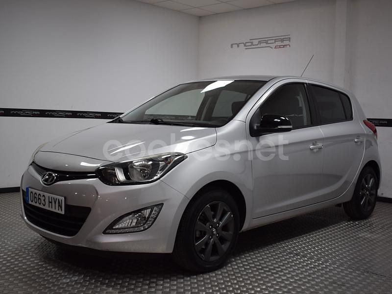 Gris / plata Usado 2014 Hyundai i20 Berlina | 7500 € (Buen precio) - Imagen 1/4