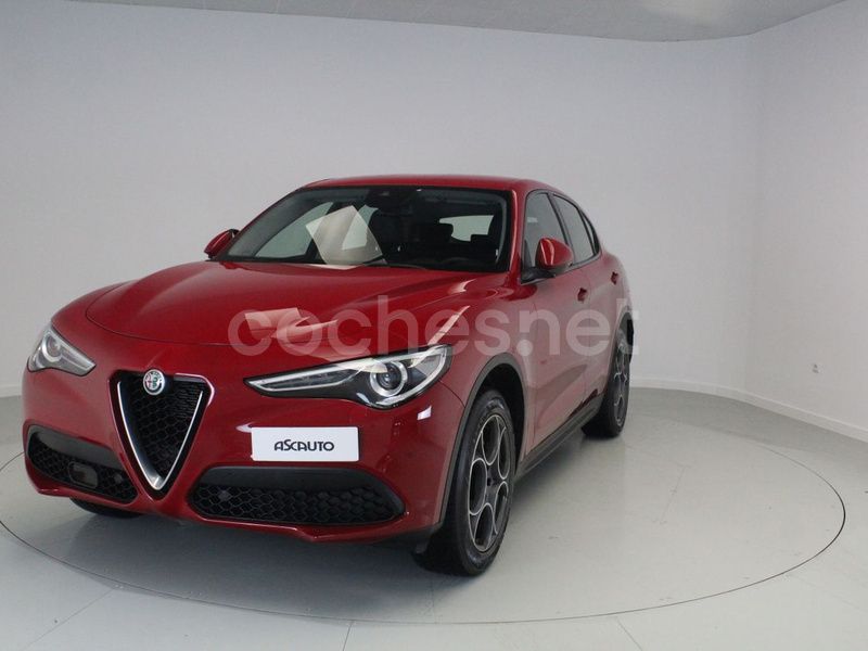 Usado Alfa Romeo Stelvio Sprint 200 CV (147 kW) 2020 Rojo SUV
