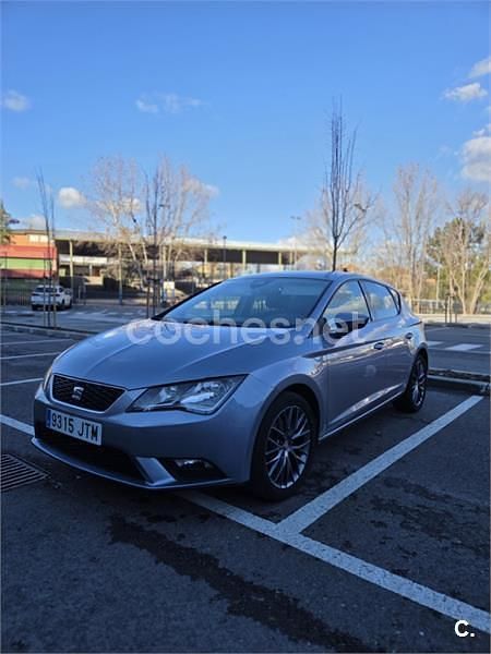 Gris / plata Usado 2016 Seat Leon CONNECT Berlina | 10.900 € (Precio justo) - Imagen 1/4