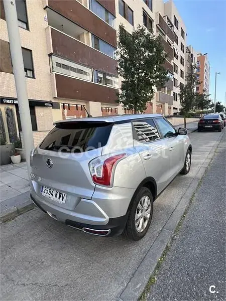 Usado SsangYong Tivoli Limited 128 CV (94 kW) 2019 Gris / plata SUV