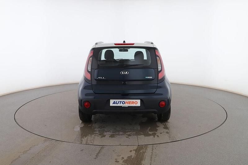 Usado Kia Soul 132 CV (97 kW) 2018 Azul SUV
