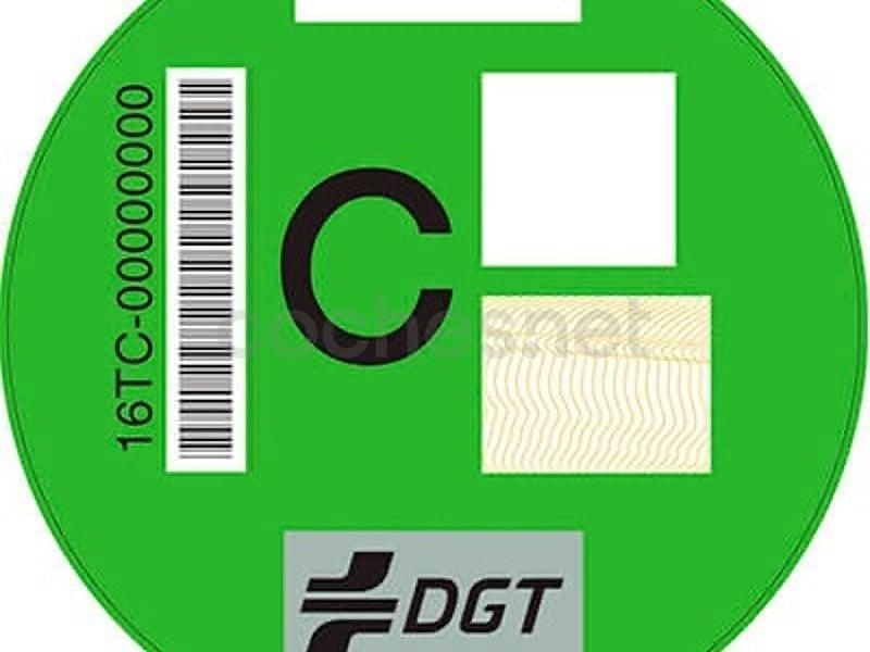 Usado Renault Mégane Authentique 100 CV (73 kW) 2012 Granate Berlina