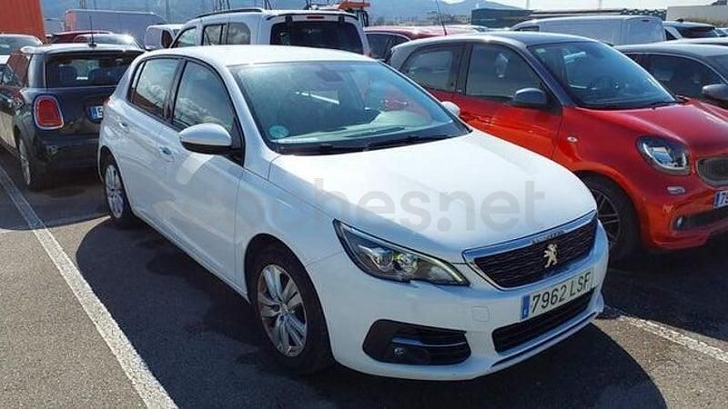 Usado Peugeot 308 Active 130 CV (95 kW) 2021 Blanco Berlina