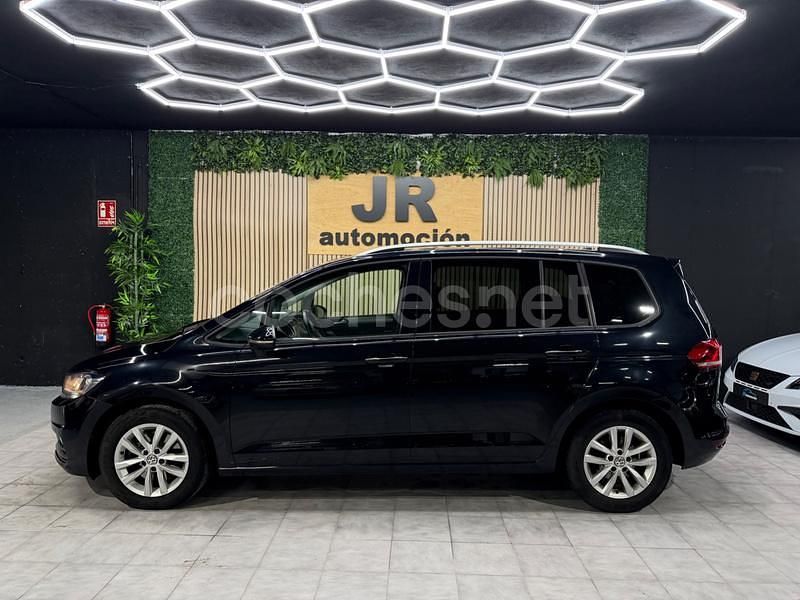 Używany VW Touran Sportline 150 KM (110 kW) 2018 Czarny Minivan