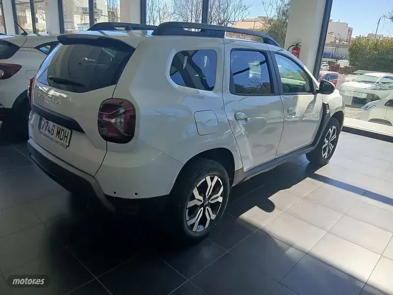 Usado Dacia Duster Journey 130 CV (95 kW) 2023 Blanco SUV