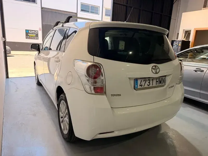 Usado Toyota Verso Active 126 CV (92 kW) 2012 Blanco Monovolumen