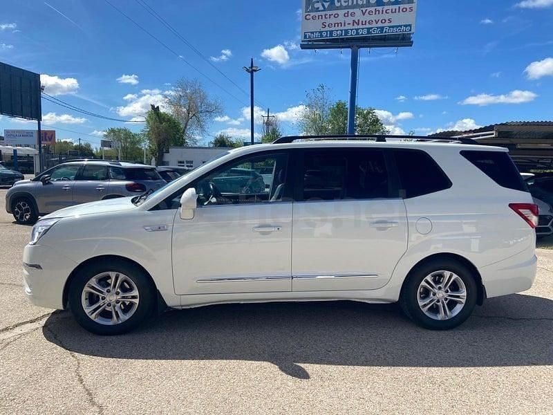 Usado Ssangyong (KGM) Rodius Limited 178 CV (130 kW) 2018 Blanco Monovolumen