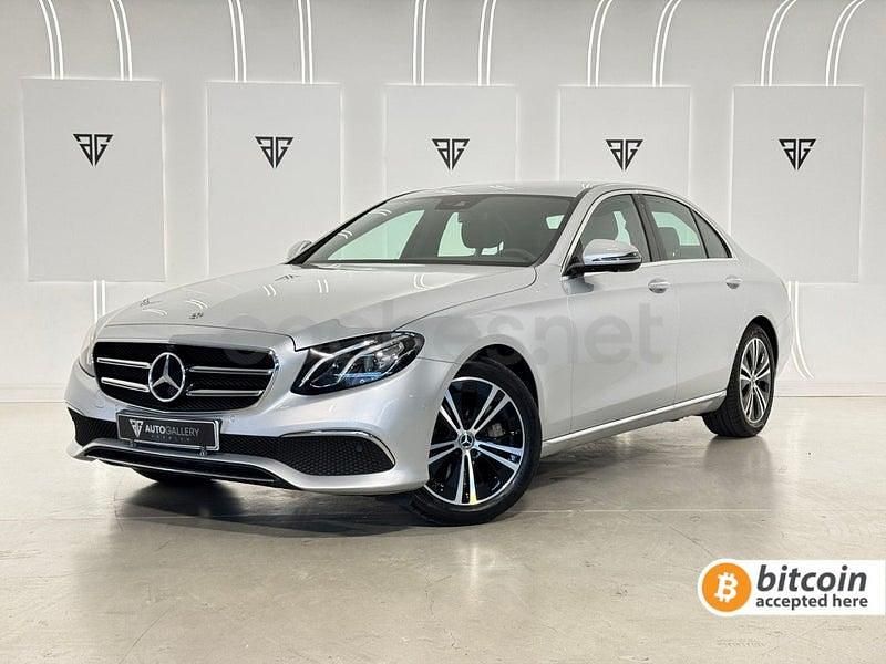 Usado Mercedes E350 286 CV (210 kW) 2020 Gris / plata Berlina