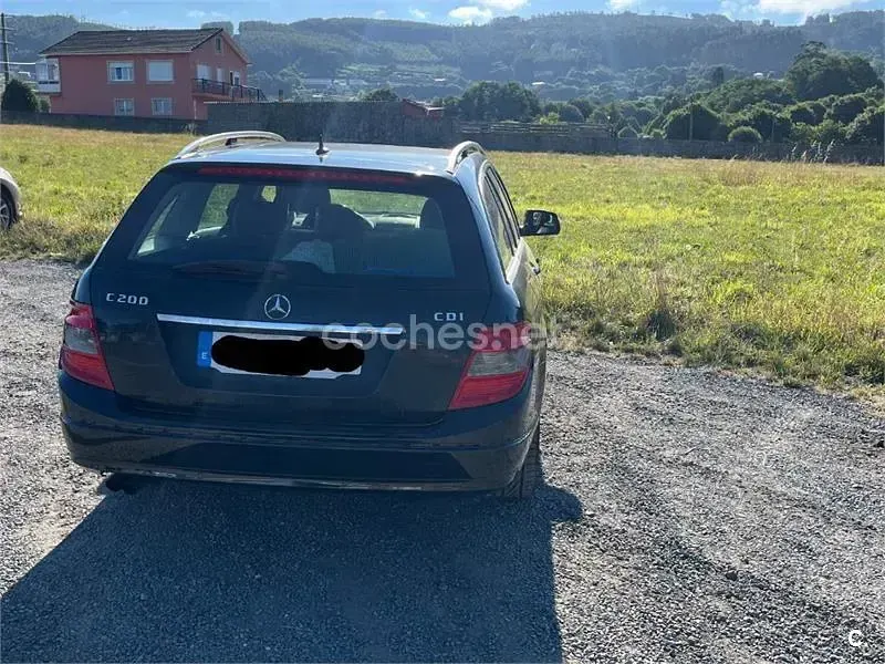 Usado Mercedes C200 Avantgarde 136 CV (100 kW) 2008 Negro Familiar