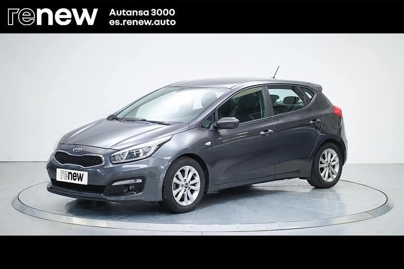 Usado Kia Ceed GT 90 CV (66 kW) 2017 Gris Berlina