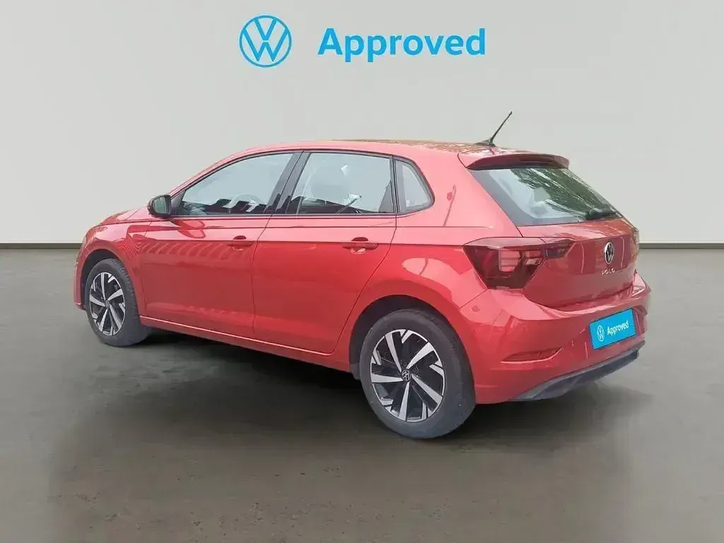 Usado VW Polo Life 95 CV (69 kW) 2022 Rojo Utilitario