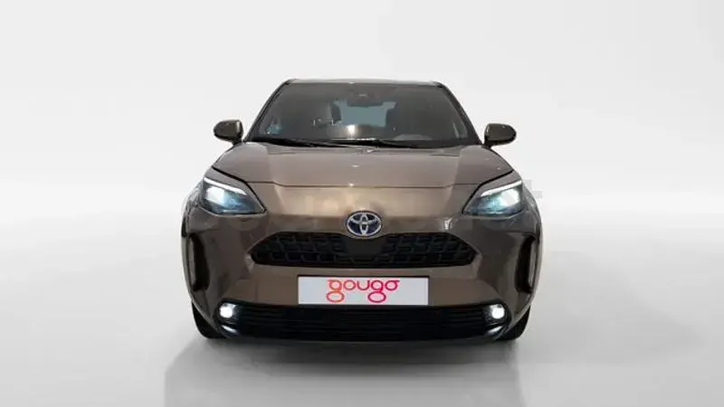 Usado Toyota Yaris Cross Active 116 CV (85 kW) 2023 Marrón SUV