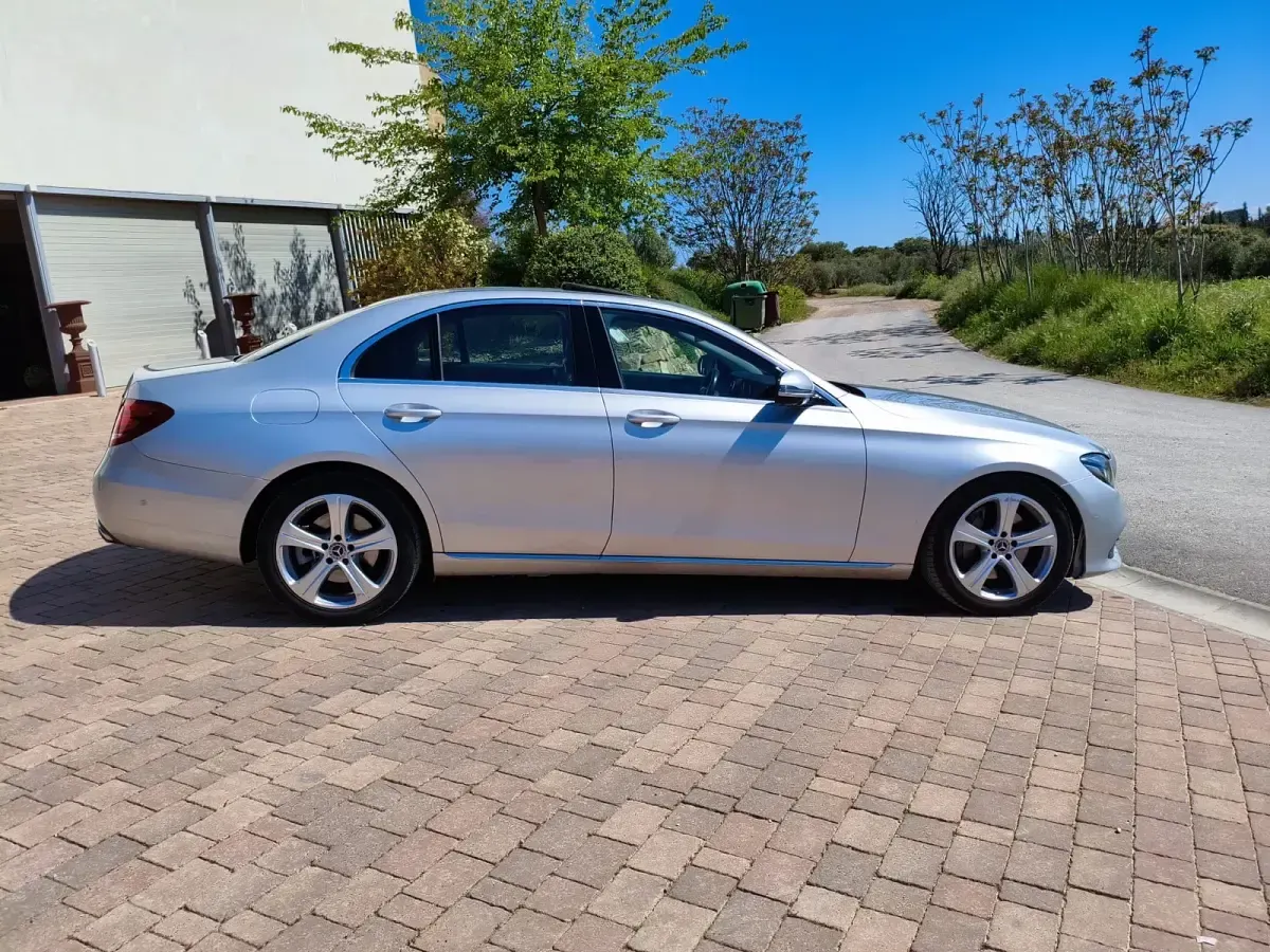 Usado Mercedes E350 258 CV (189 kW) 2017 Gris Berlina