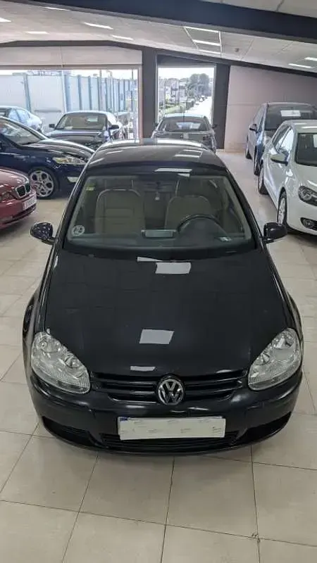 Usado VW Golf IV Sportline 116 CV (85 kW) 2005 Negro Utilitario