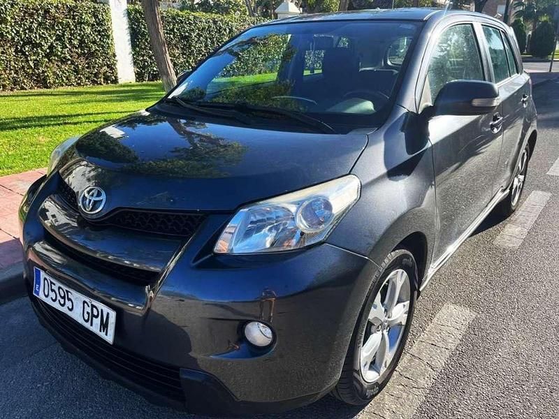 Usado Toyota Urban Cruiser Active 101 CV (74 kW) 2009 Azul SUV