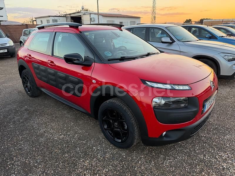 Usado Citroën C4 Cactus Origins 102 CV (75 kW) 2019 Rojo Utilitario