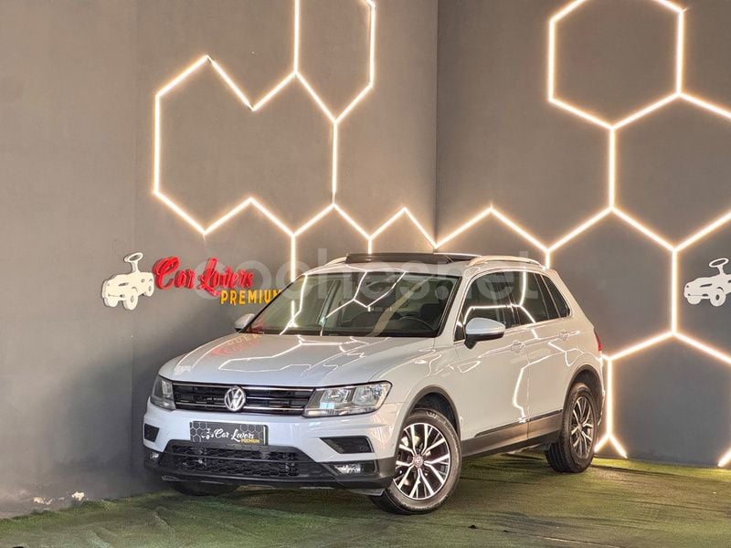 Gris / plata Usado 2018 VW Tiguan Advance SUV | 18.000 € (Precio justo) - Imagen 1/4