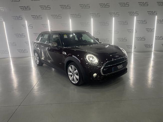 Usado Mini Cooper S Clubman 192 CV (141 kW) 2018 Rojo Familiar