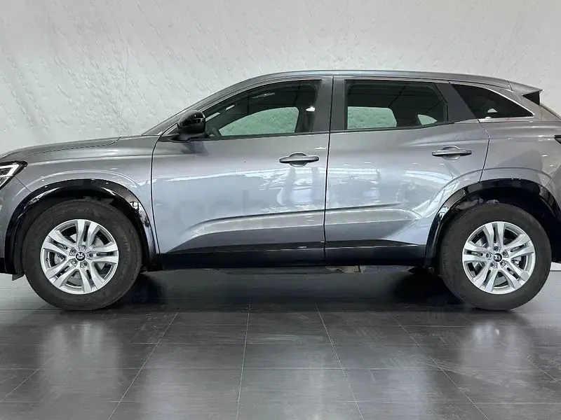 Usado Renault Austral Evolution 140 CV (102 kW) 2023 Gris / plata SUV