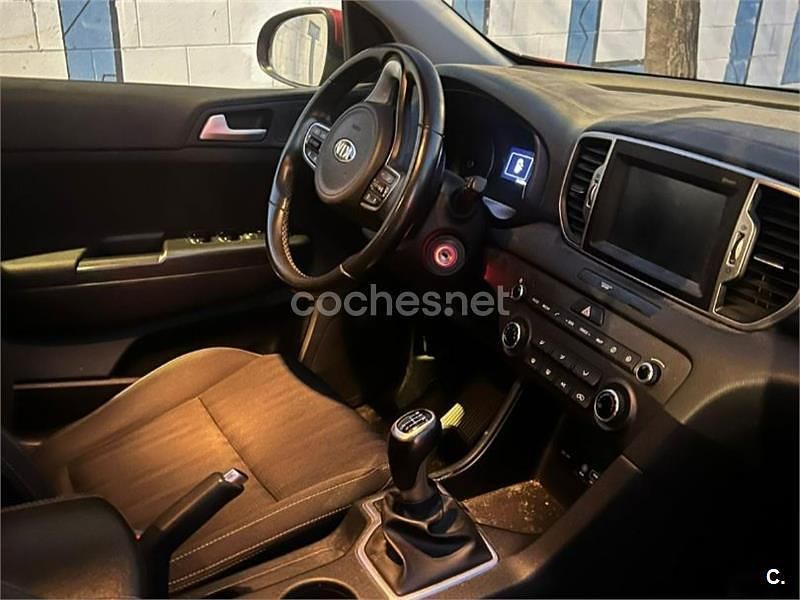 Usado Kia Sportage 132 CV (97 kW) 2018 Rojo SUV