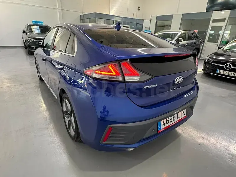 Usado Hyundai Ioniq 141 CV (103 kW) 2021 Azul Utilitario