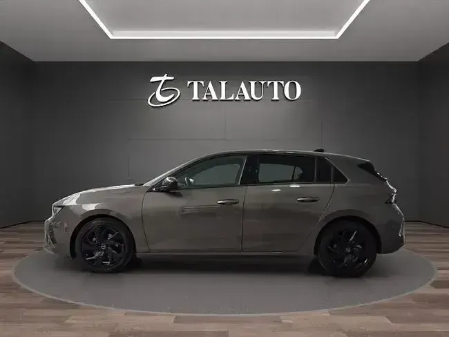 Usado Opel Astra 130 CV (95 kW) 2023 Gris Utilitario