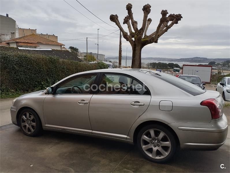 Gris / plata Usado 2007 Toyota Avensis Executive Berlina | 3700 € (Precio justo) - Imagen 1/4