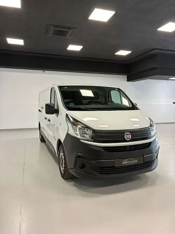 Usado Fiat Talento 125 CV (91 kW) 2017 Blanco Monovolumen