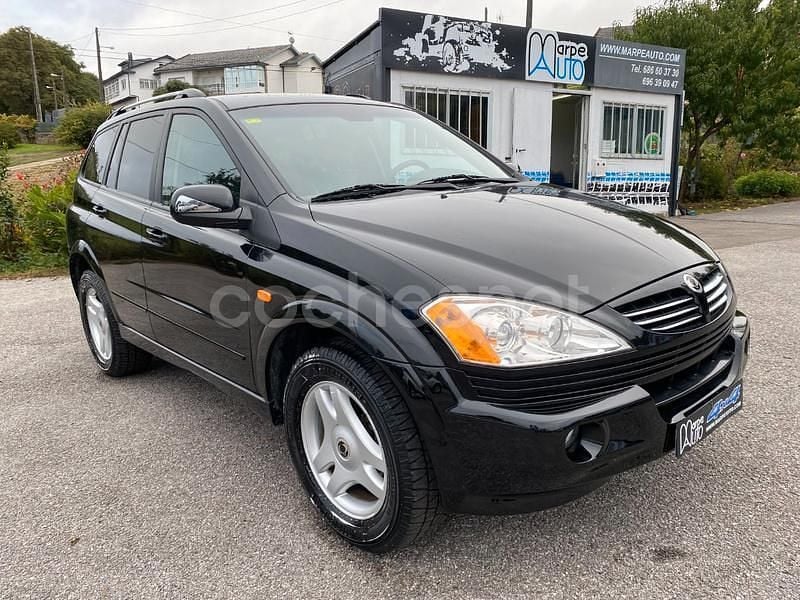 Negro Usado 2006 Ssangyong (KGM) Kyron Limited SUV | 7495 € - Imagen 1/4