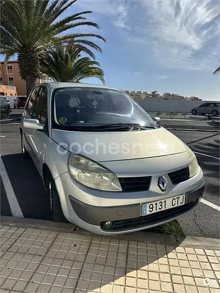 Usado Renault Scénic II Authentique 115 CV (84 kW) 2004 Gris / plata Monovolumen