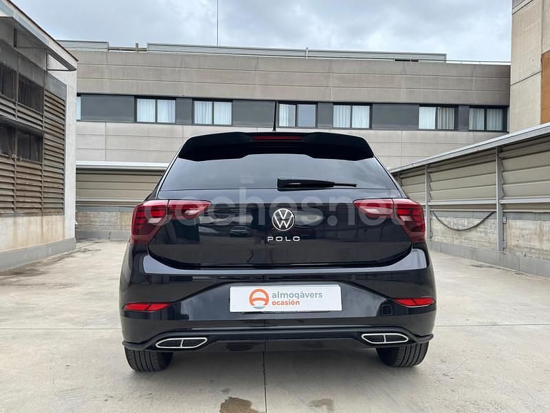 Usado VW Polo R-line 110 CV (80 kW) 2022 Negro Berlina