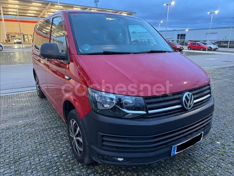 Usado VW Caravelle 114 CV (83 kW) 2019 Rojo Monovolumen