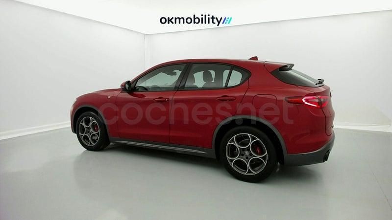 Usado Alfa Romeo Stelvio Ti 210 CV (154 kW) 2022 Rojo SUV
