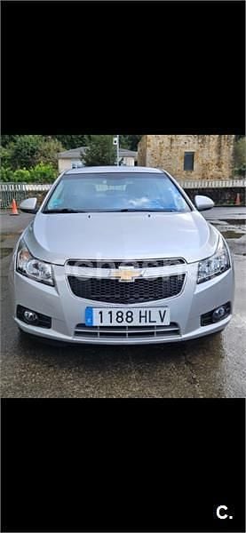 Usado Chevrolet Cruze LT 124 CV (91 kW) 2012 Gris / plata Berlina