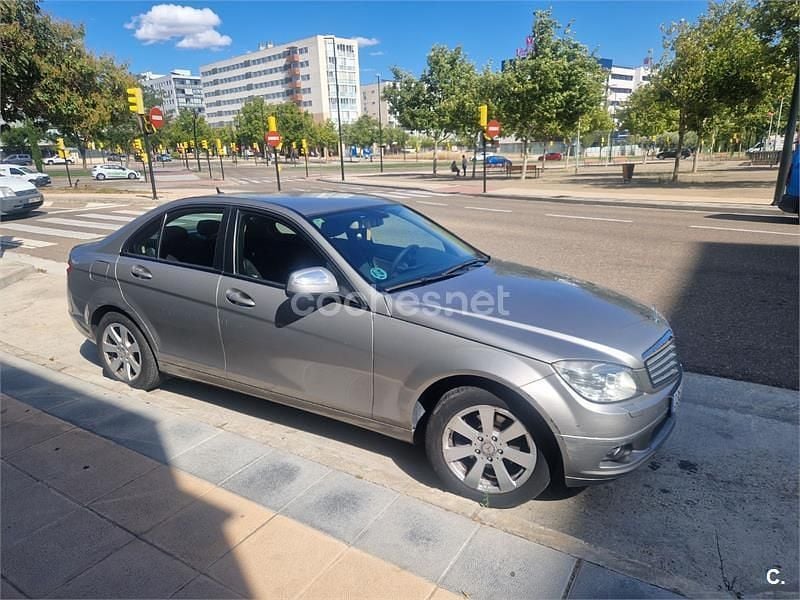 Usado Mercedes C180 Classic 143 CV (105 kW) 2007 Beige Berlina