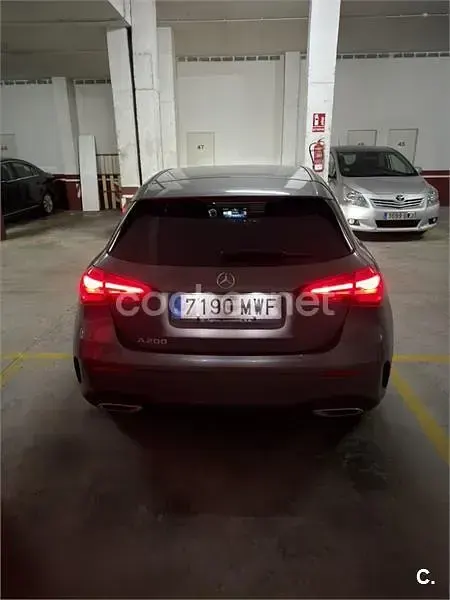 Usado Mercedes A200 163 CV (119 kW) 2024 Gris / plata Berlina