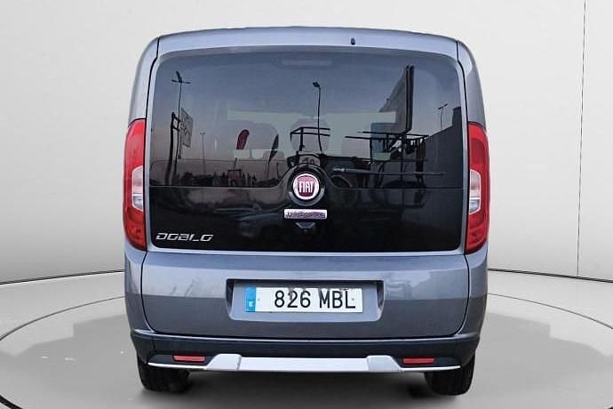Usado Fiat Doblò Trekking 120 CV (88 kW) 2022 Monovolumen