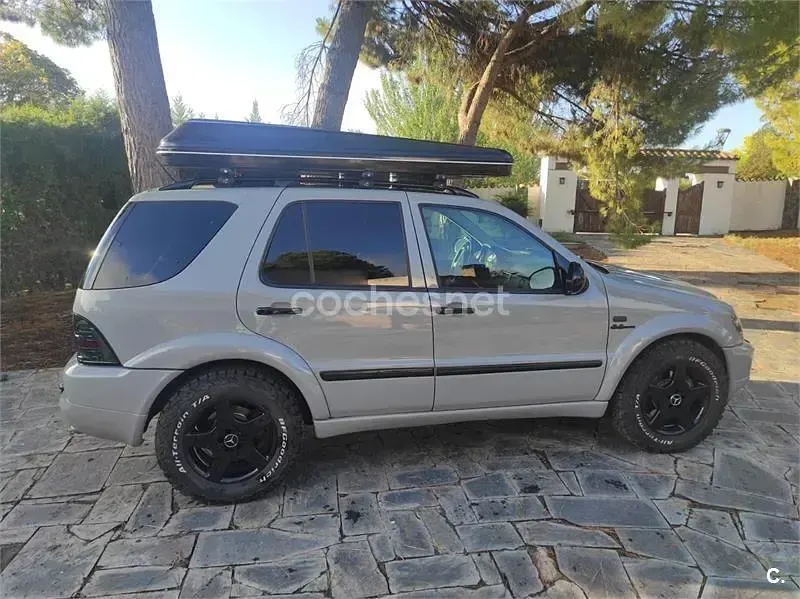 Usado Mercedes ML55 AMG AMG 347 CV (255 kW) 2001 Gris / plata SUV