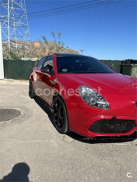 Usado Alfa Romeo Giulietta Quadrifoglio Verde 240 CV (176 kW) 2015 Rojo Berlina