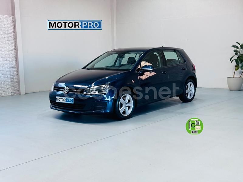Azul Usado 2014 VW Golf Edition Berlina | 9990 € (Precio justo) - Imagen 1/4