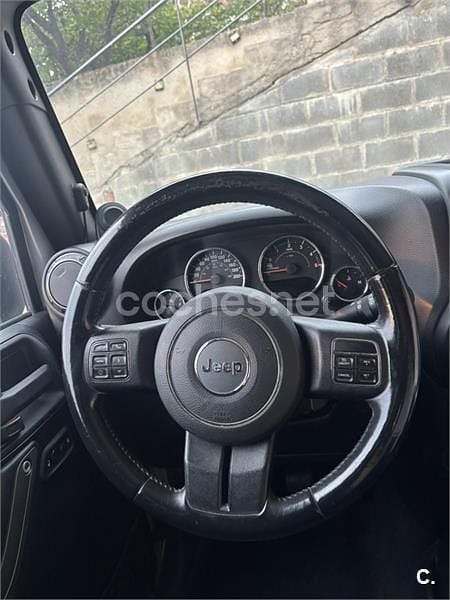 Usado Jeep Wrangler Sport 200 CV (147 kW) 2012 Gris / plata SUV