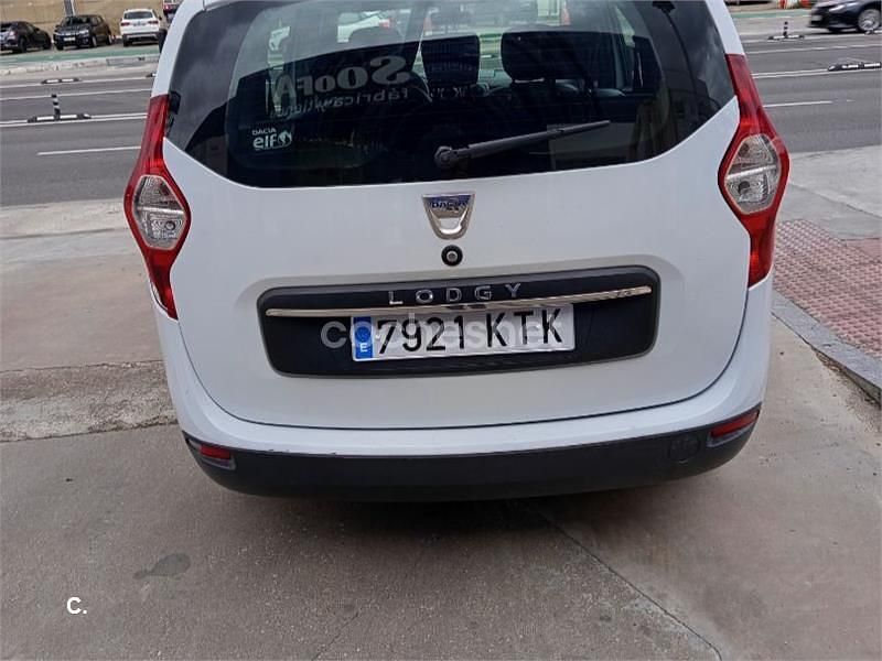 Usado Dacia Lodgy Comfort 95 CV (69 kW) 2019 Blanco Monovolumen
