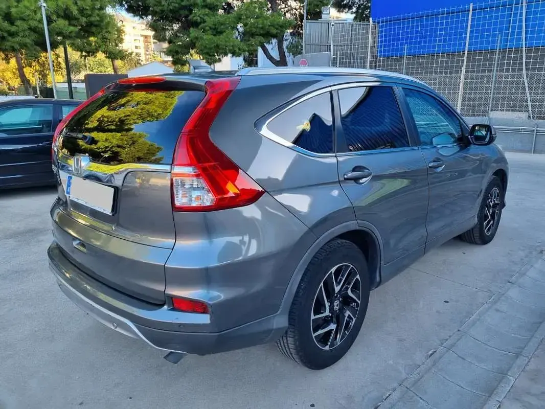Usado Honda CR-V Comfort 120 CV (88 kW) 2017 Gris SUV