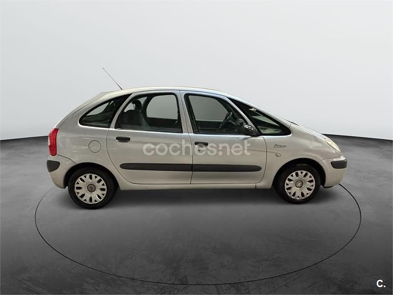 Usado Citroën Xsara Picasso 95 CV (69 kW) 2006 Beige Monovolumen