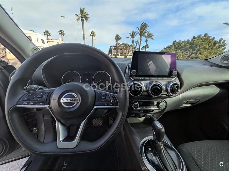Usado Nissan Juke N-Connecta 114 CV (83 kW) 2022 Gris / plata SUV