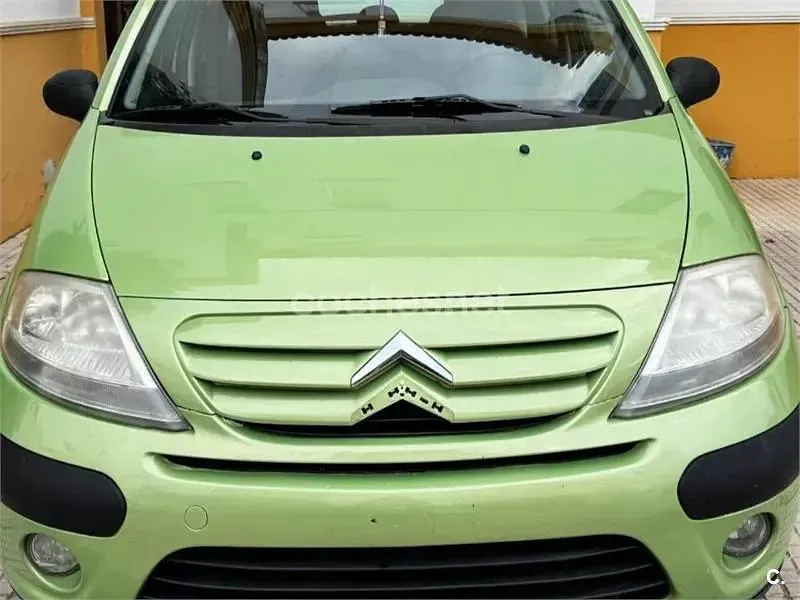 Usado Citroën C3 61 CV (44 kW) 2006 Verde Berlina